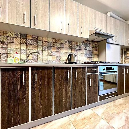 Apartpoltava Простора Однокімнатна Квартира В Новобудові, Корпусний Парк Esterno foto