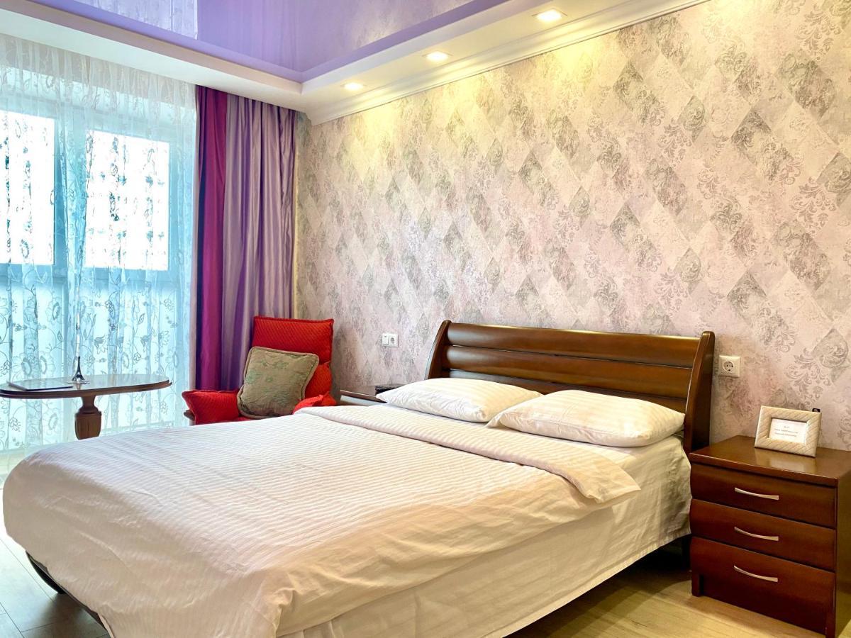 Apartpoltava Простора Однокімнатна Квартира В Новобудові, Корпусний Парк Esterno foto