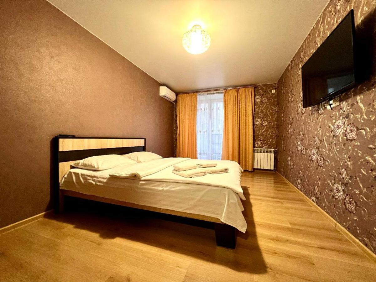 Apartpoltava Простора Однокімнатна Квартира В Новобудові, Корпусний Парк Esterno foto