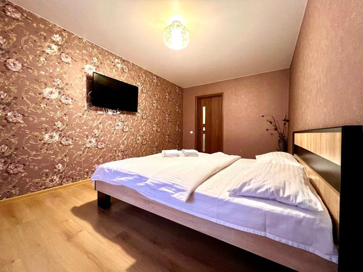 Apartpoltava Простора Однокімнатна Квартира В Новобудові, Корпусний Парк Esterno foto