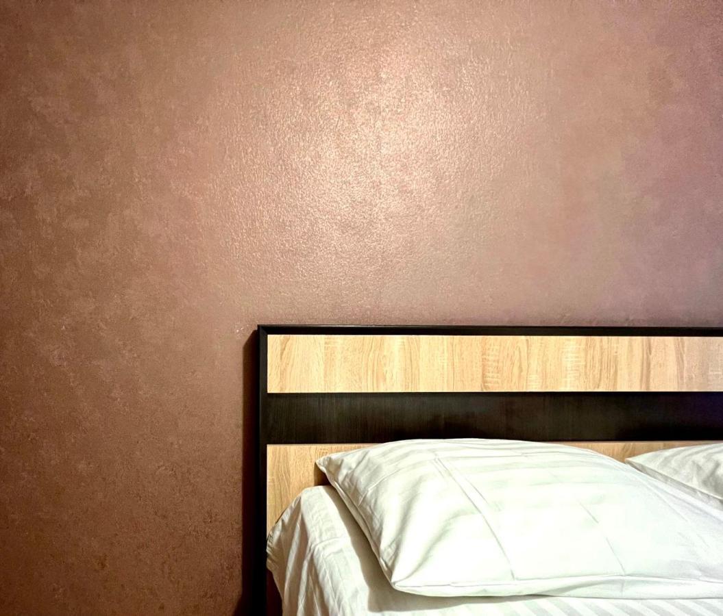 Apartpoltava Простора Однокімнатна Квартира В Новобудові, Корпусний Парк Esterno foto