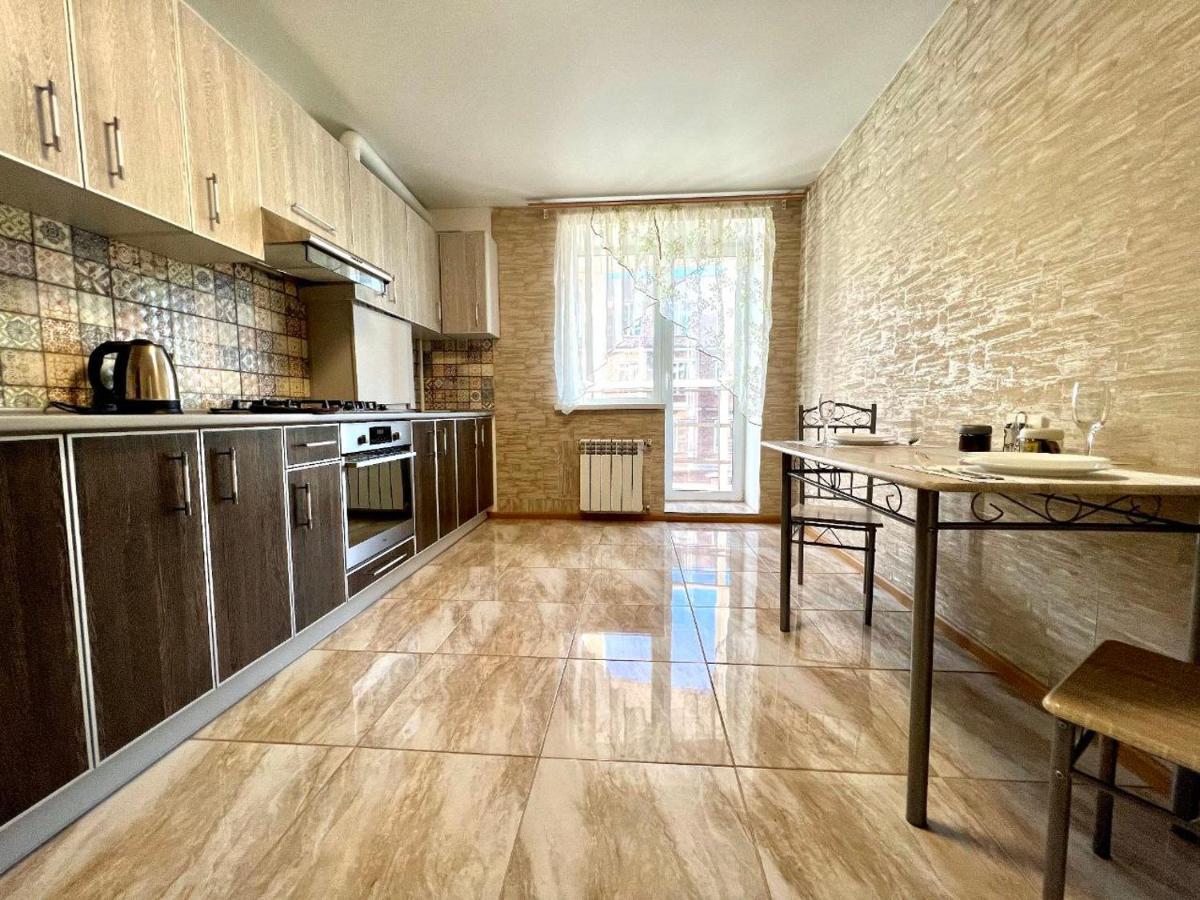Apartpoltava Простора Однокімнатна Квартира В Новобудові, Корпусний Парк Esterno foto